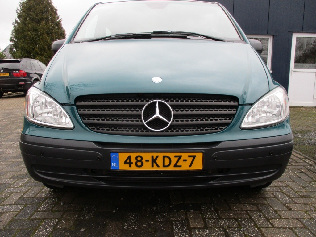 Mercedes-Benz Vito 111 CDI 320 Lang 9-pers foto's