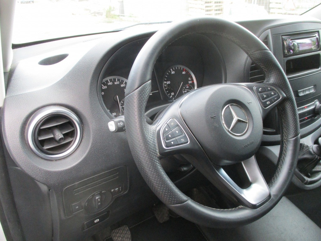 Mercedes-Benz Vito 220pk CDI Lang DC foto's