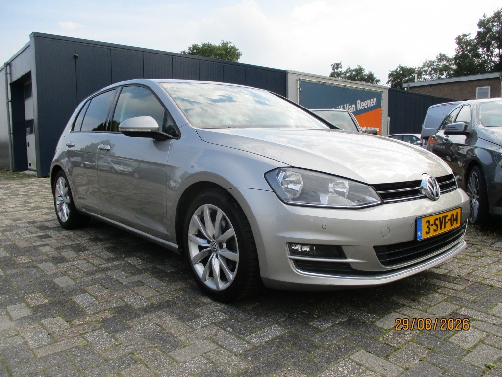 Volkswagen Golf 2.0 TDI Highline foto's