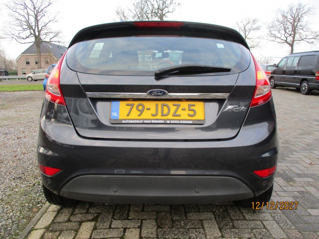 Ford Fiesta 1.4 Titanium foto's