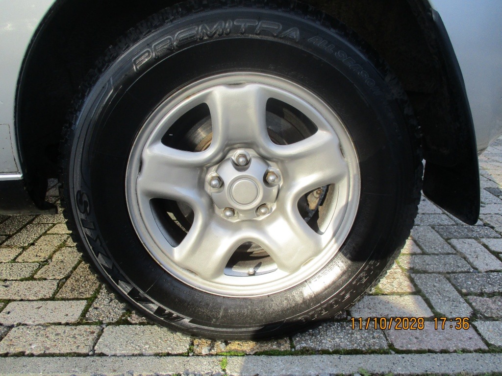 Toyota RAV4 1.8-16V VVT-i Luna foto's