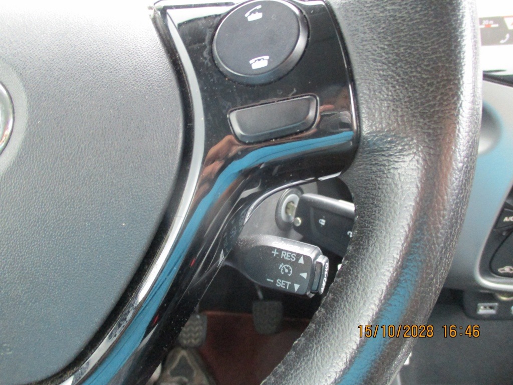 Toyota Aygo 1.0 VVT-i x-play navi cruise foto's