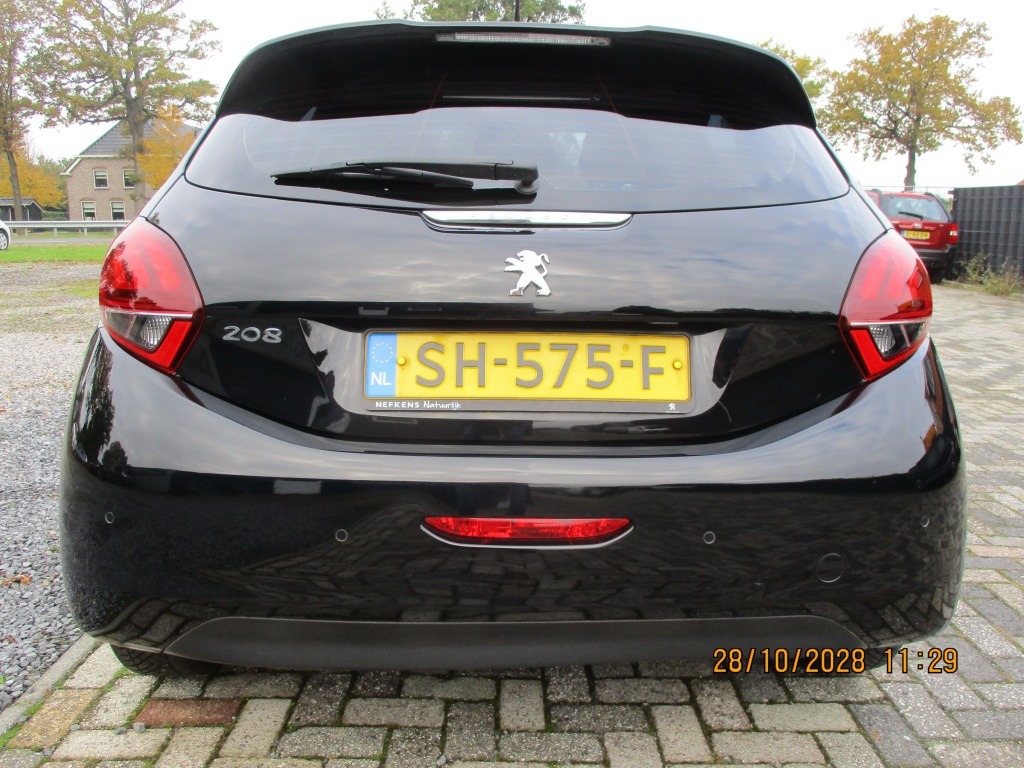 Peugeot 208 1.2 PureT. Blue Lion foto's